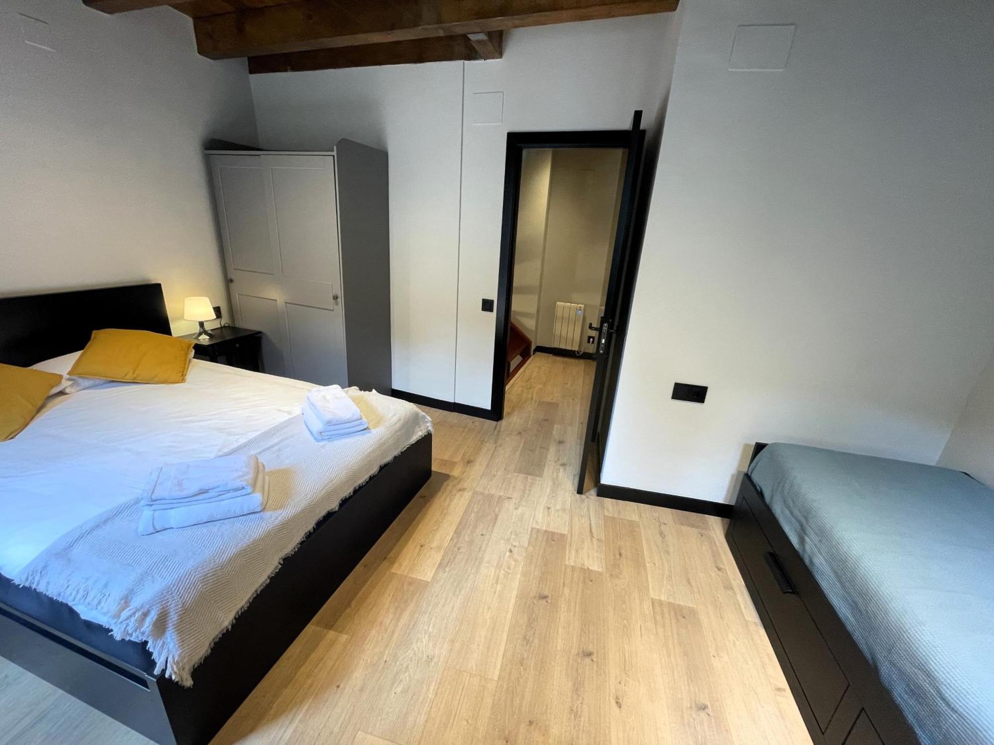 Apartamento Duplex En El Puente Historico, Gra De Fajol Кампродон Экстерьер фото